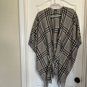 Vince Camuto Black and Cream Plaid Poncho